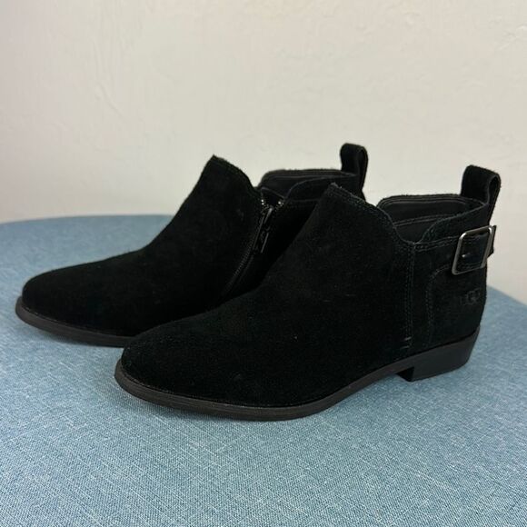 UGG Black Suede Zip Up Waterproof Ankle Boots Size 6 - Picture 1 of 7